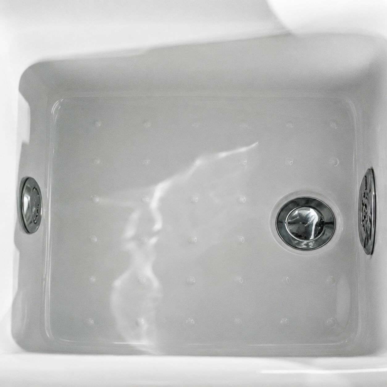 Y24 foot bath basin