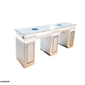 Luxurious nail table