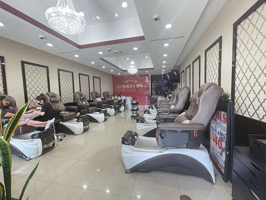 Real salon pedicure chair case detail